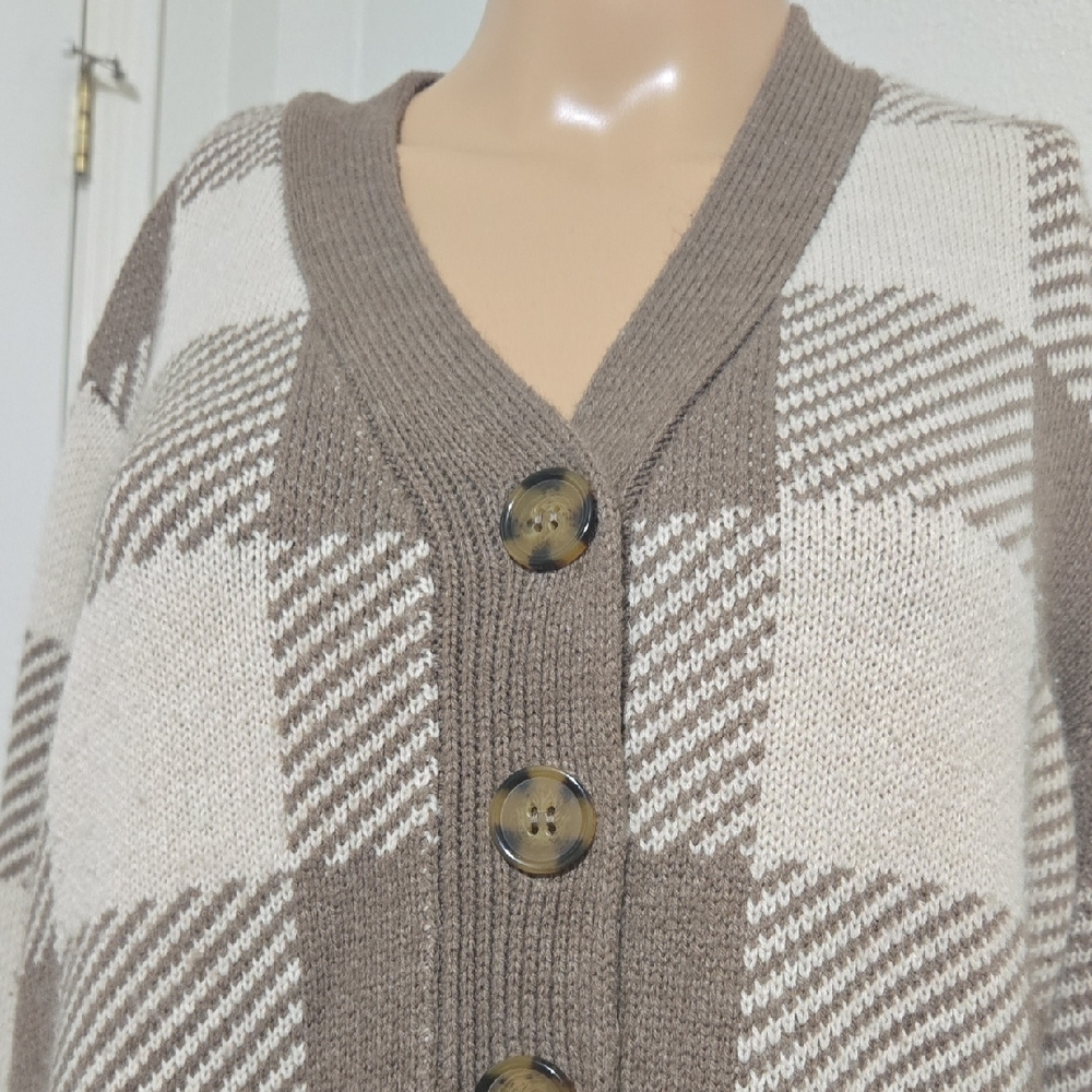 Olive & Oak Brown and White Checkered‎ Cardigan - Picture 2 of 4